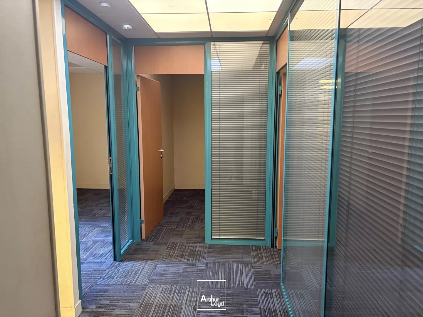 A LOUER - LOCAL COMMERCIAL DE 140 m² - ORLÉANS CENTRE / RUE BANNIER