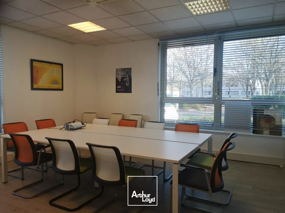 BUREAUX à LOUER de 104 m²