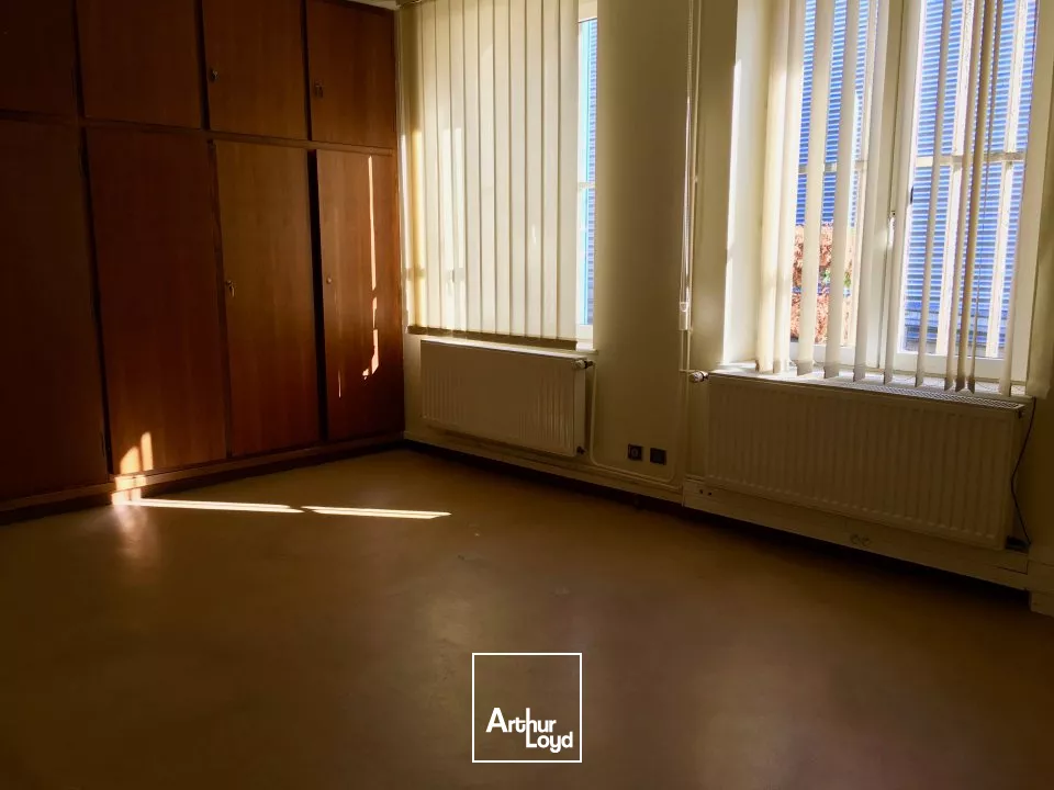 BUREAUX à LOUER de 79.87 m²