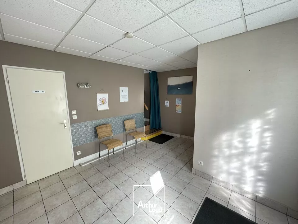 BUREAUX 23M² ENVIRONNEMENT MEDICAL ET PARAMEDICAL A LOUER 