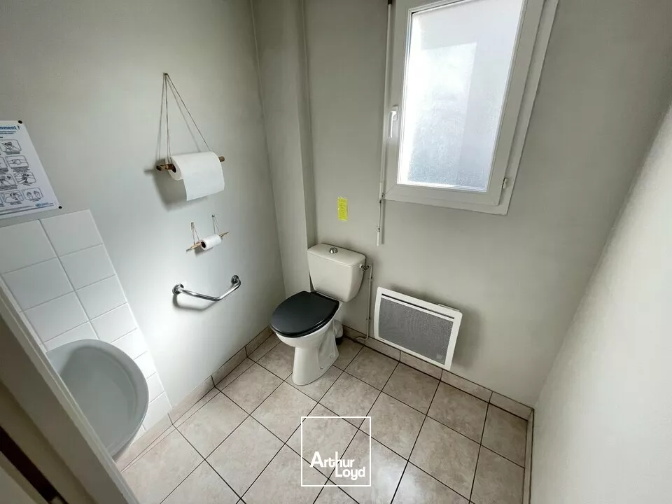 BUREAUX 23M² ENVIRONNEMENT MEDICAL ET PARAMEDICAL A LOUER 