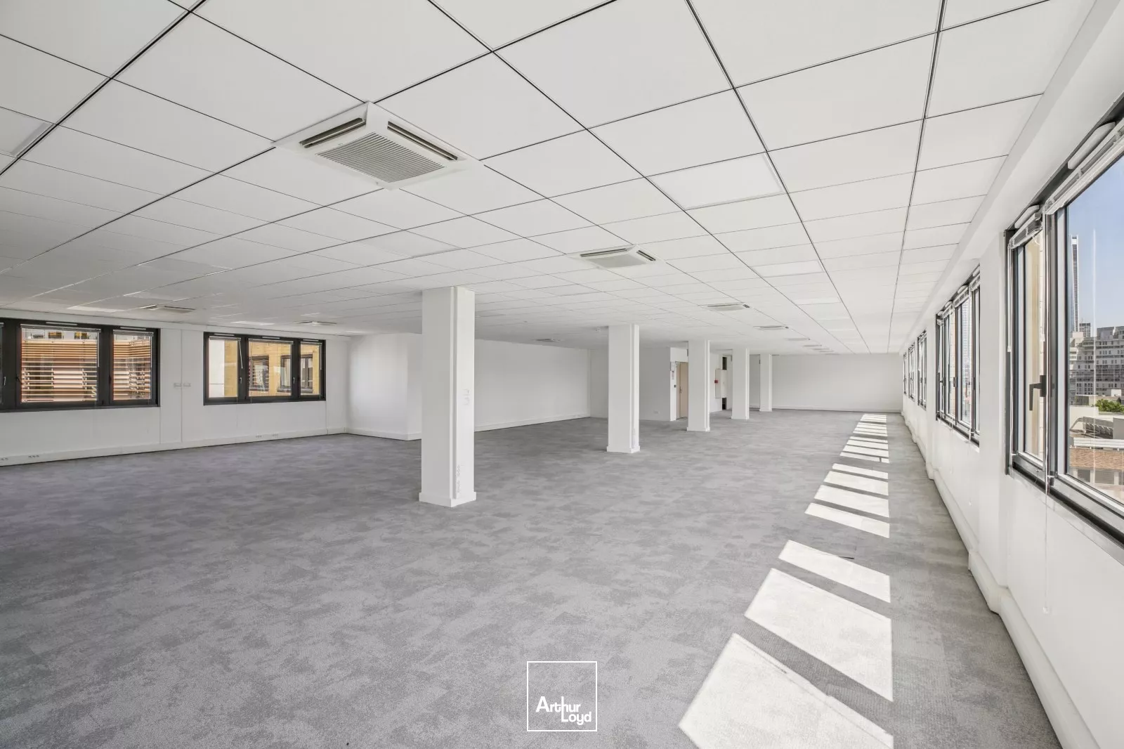 Nanterre - Bureaux rénovés, modernes et fonctionnels - Au pied du RER A Nanterre-Préfecture