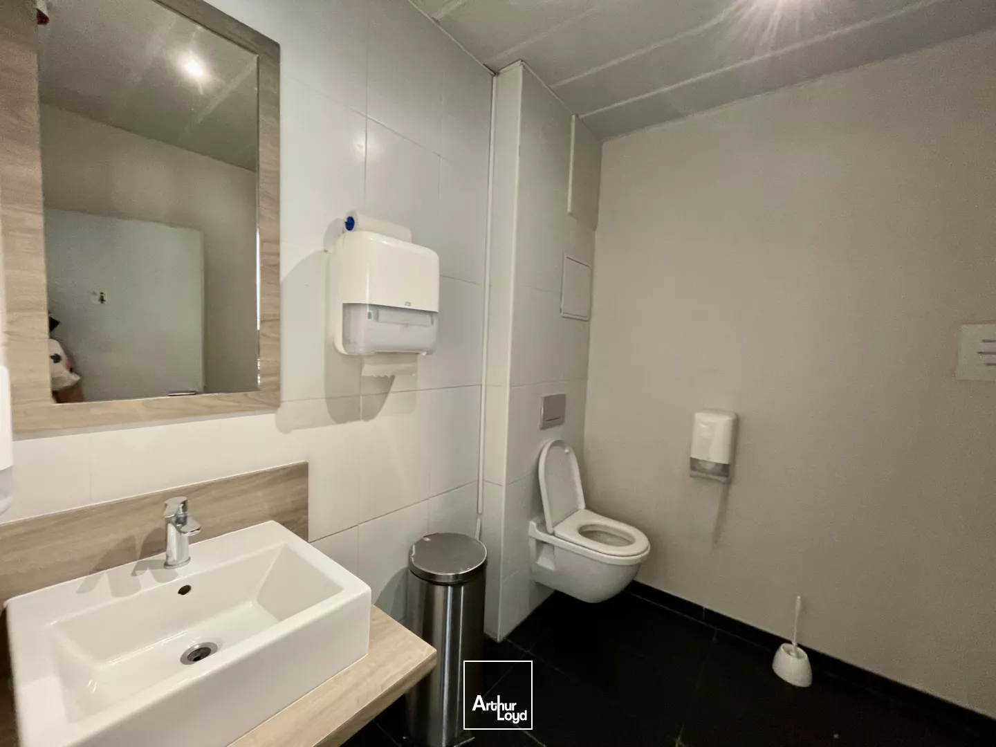 Bureaux à louer à MONT SAINT AIGNAN 76130