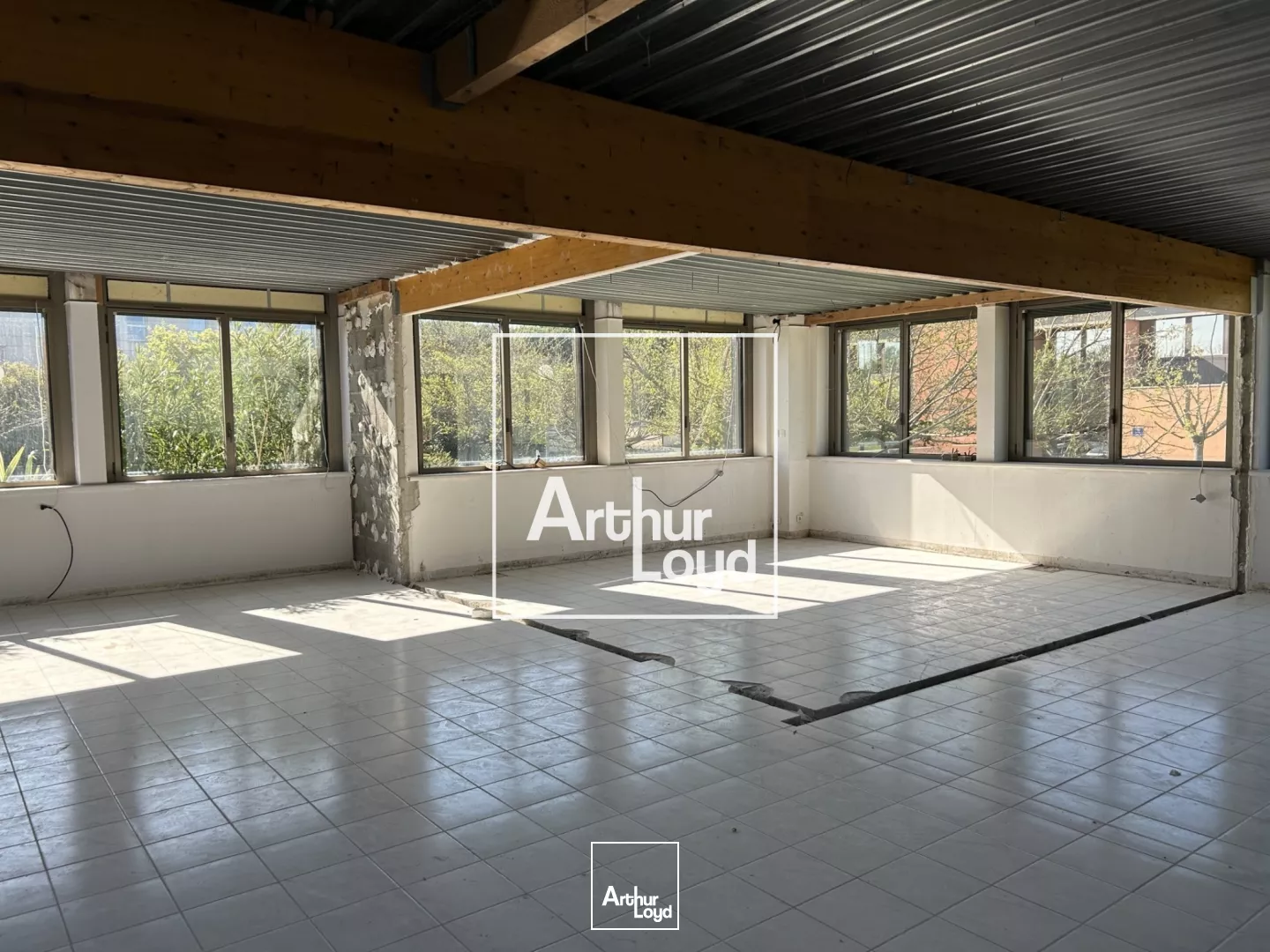 BUREAUX LOCATION 1 108 M² PMR - LABEGE ENOVA