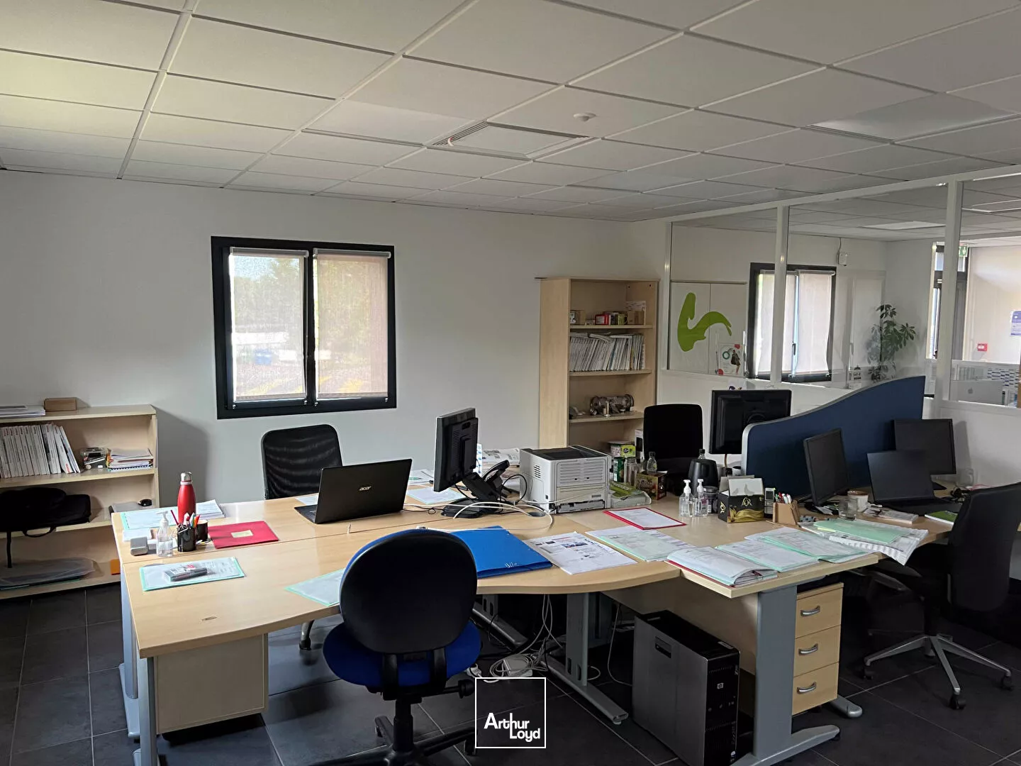 A LOUER - LIMOGES proche A20 - Bureaux avec open space 330 m²