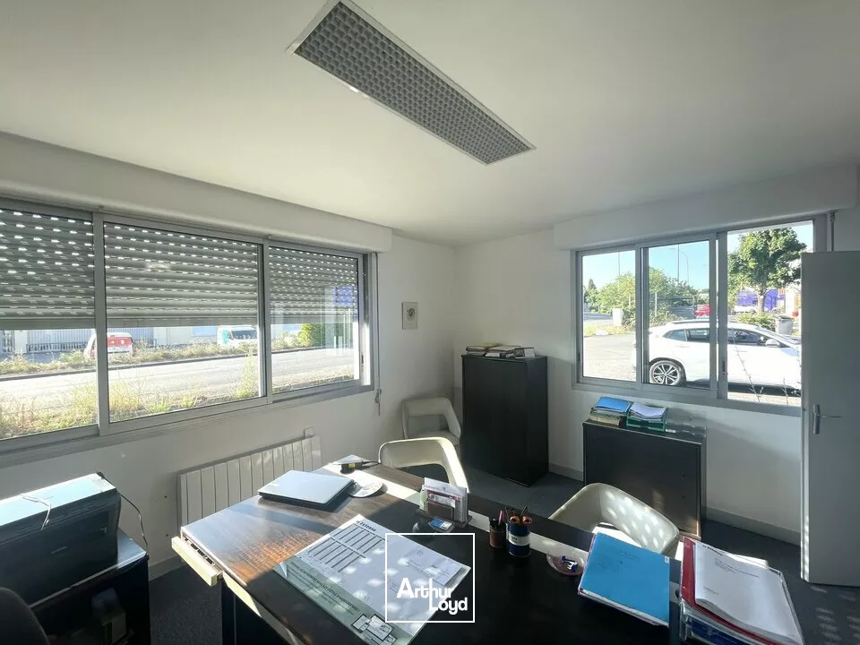 BUREAUX LIVRES ENTIEREMENT RENOVES ZONE REPUBLIQUE 2236M²