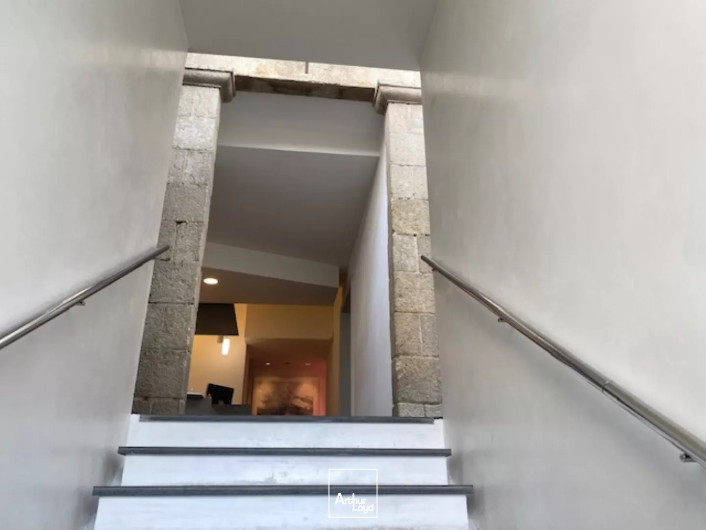 A LOUE PLATEAU DE BUREAUX 207 M² CENTRE VILLE DE LANNION