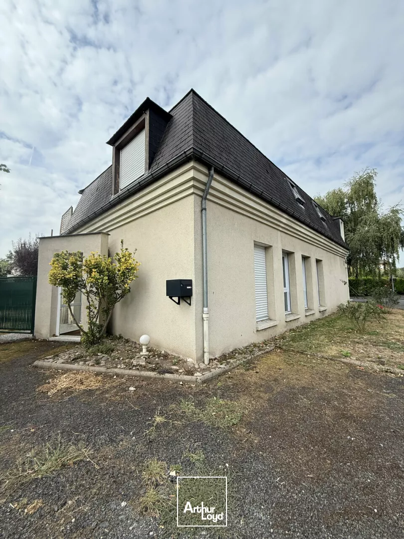 bureaux quartier des lycées. accessible PMR. Parking et parkings gratuits. 