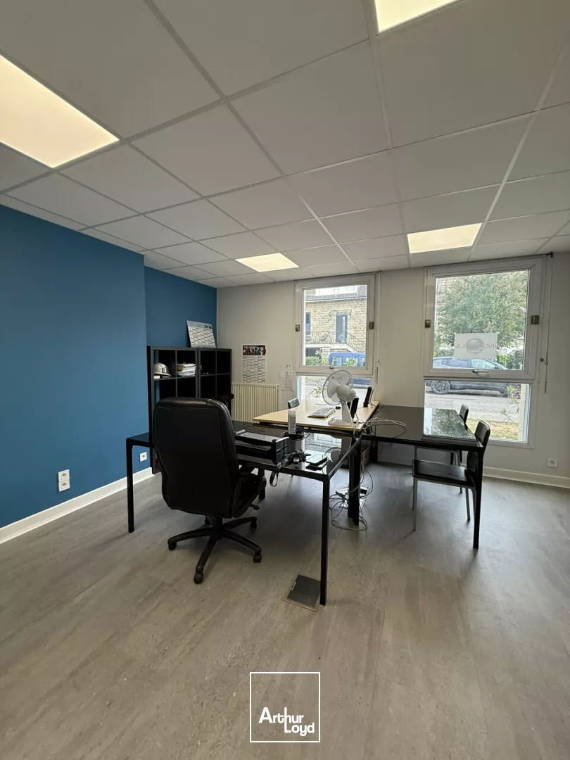 bureaux quartier des lycées. accessible PMR. Parking et parkings gratuits. 