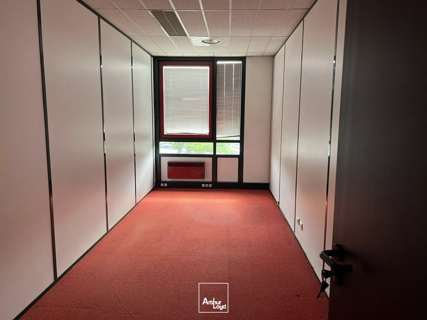 Bureaux à vendre à ROISSY EN FRANCE 95700