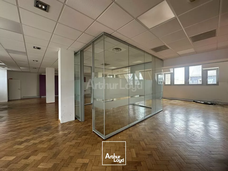 BUREAUX à LOUER de 455 m²