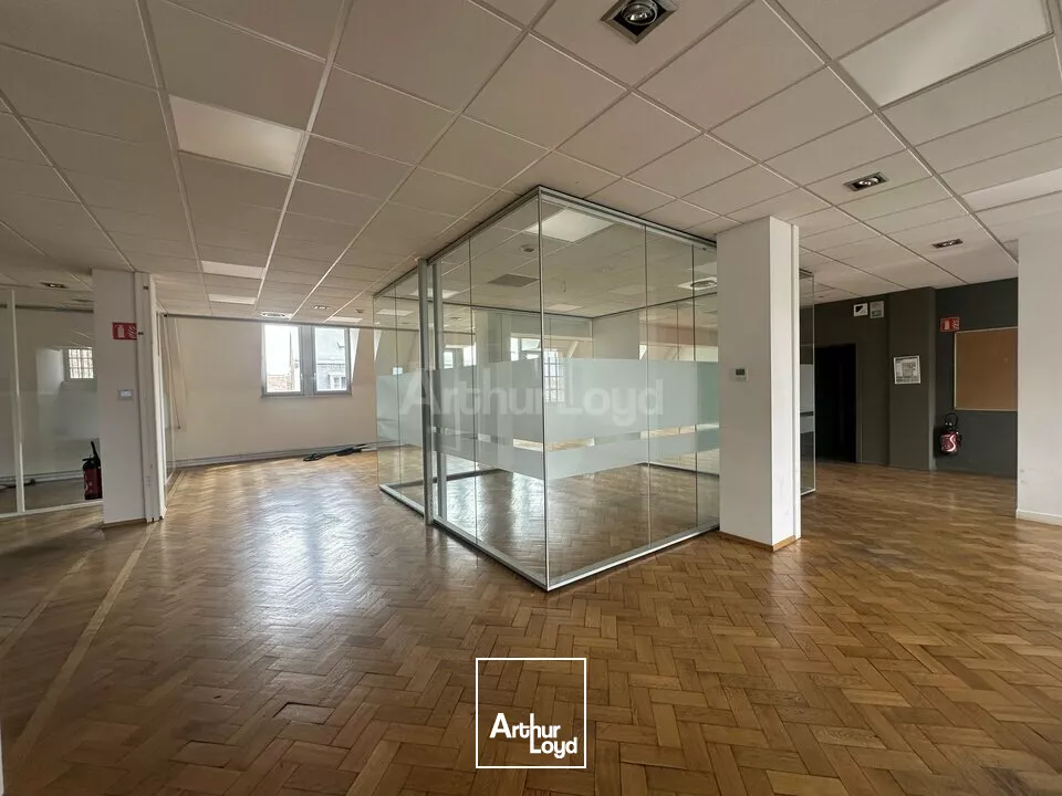 BUREAUX à LOUER de 455 m²