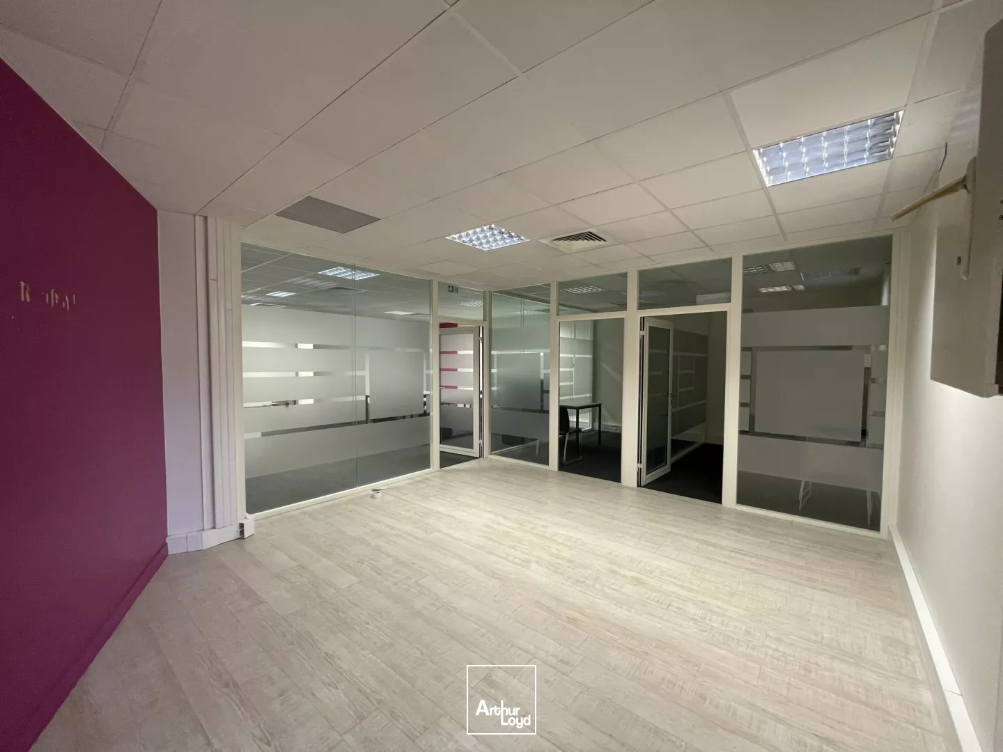 Bureaux à louer à PETIT COURONNE 76650