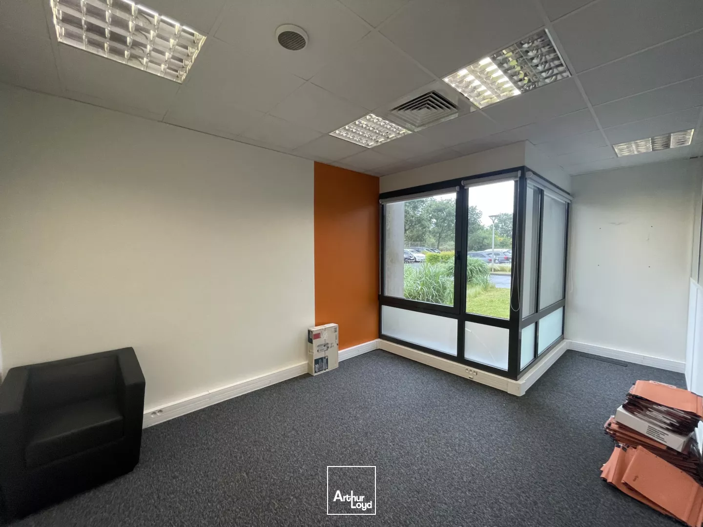 Bureaux à louer à PETIT COURONNE 76650