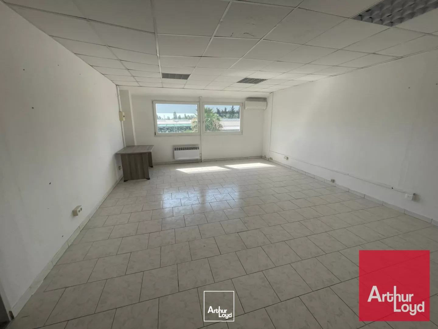 BUREAUX - LOYER ATTRACTIF - MAUGUIO FREJORGUES