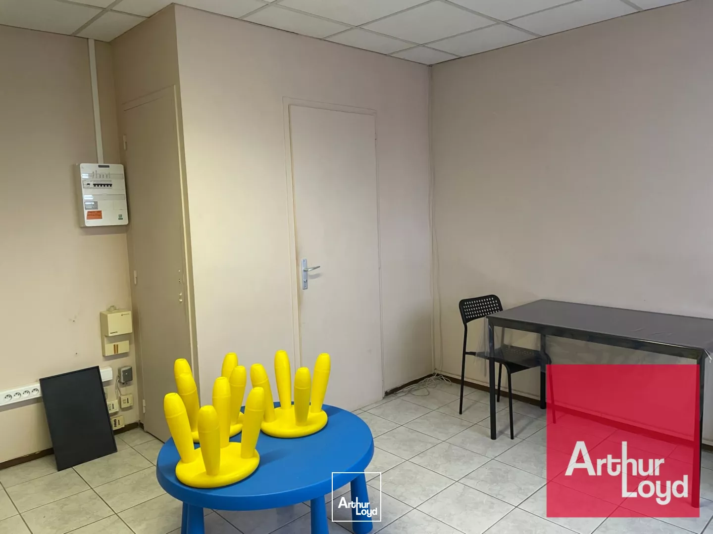BUREAUX A LOUER - MAUGUIO FREJORGUES