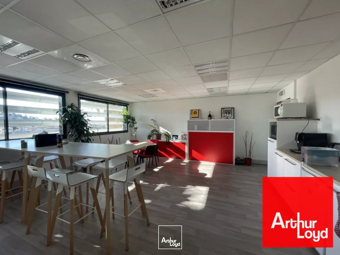 LOCATION BUREAUX RECENTS - MILLENAIRE EUREKA