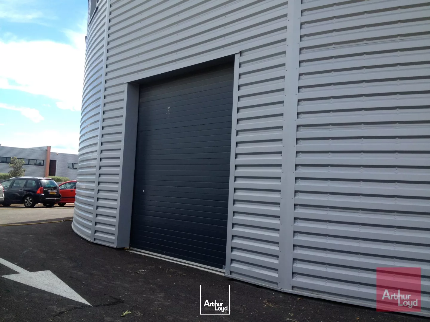 LOCATION BUREAUX ET ENTREPÔT 925 M2 DIVISIBLES - MONTPELLIER EST