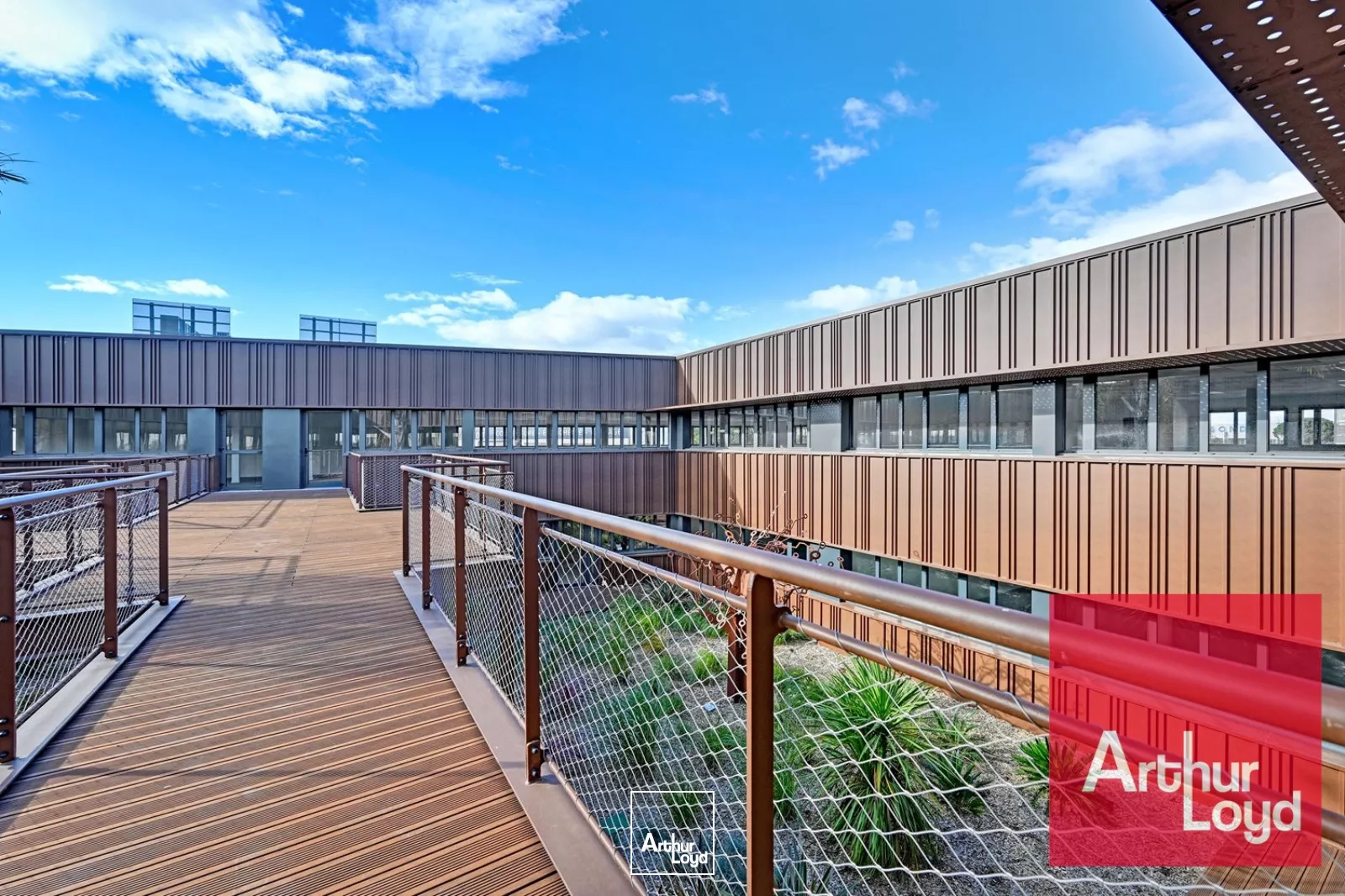 A VENDRE A LOUER - BUREAUX NEUFS - MAUGUIO FREJORGUES