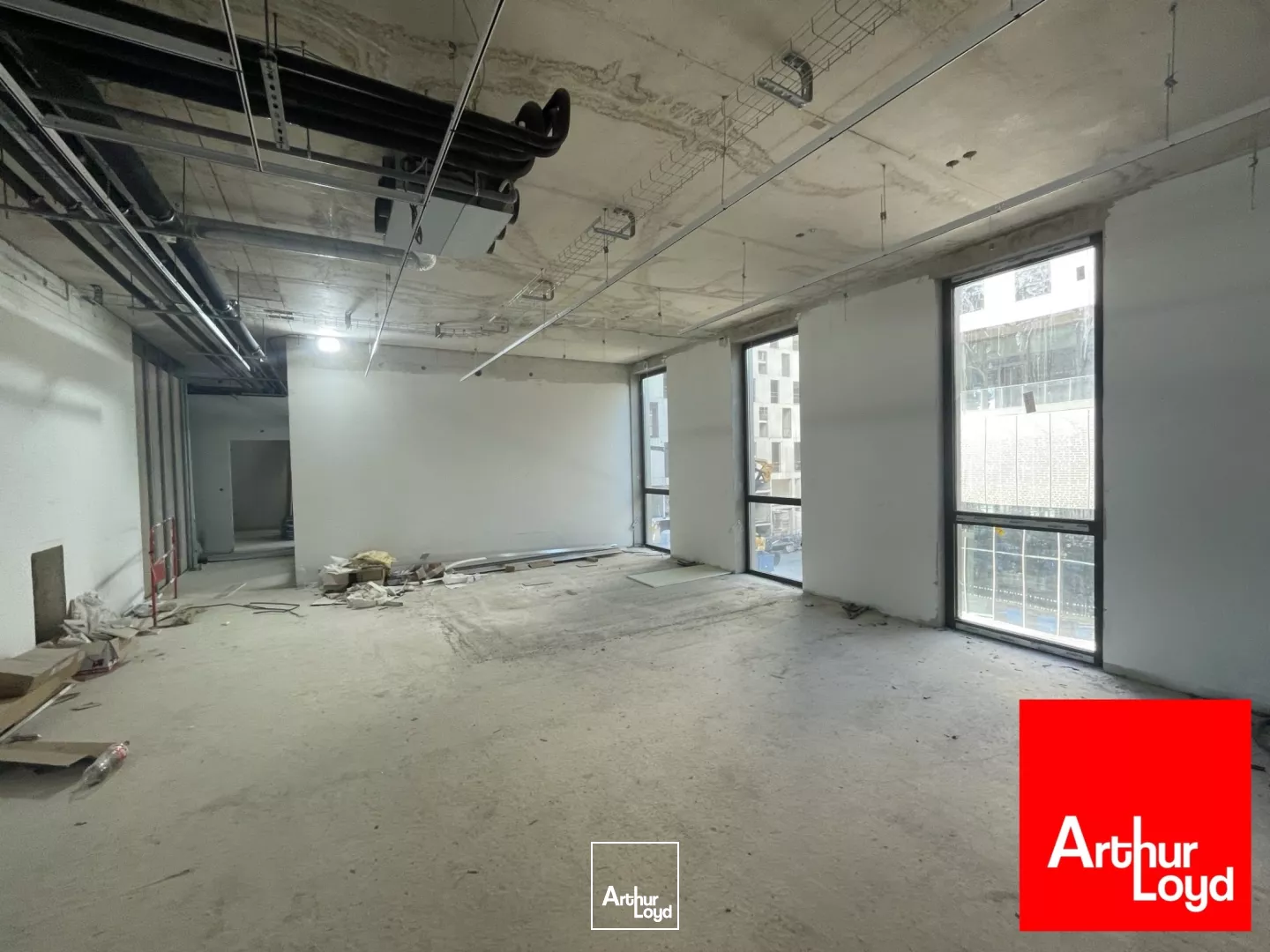 BUREAUX NEUFS A LOUER AVEC TERRASSES ET PARKINGS - NEXUS - MONTPELLIER -GARE TGV SUD DE FRANCE