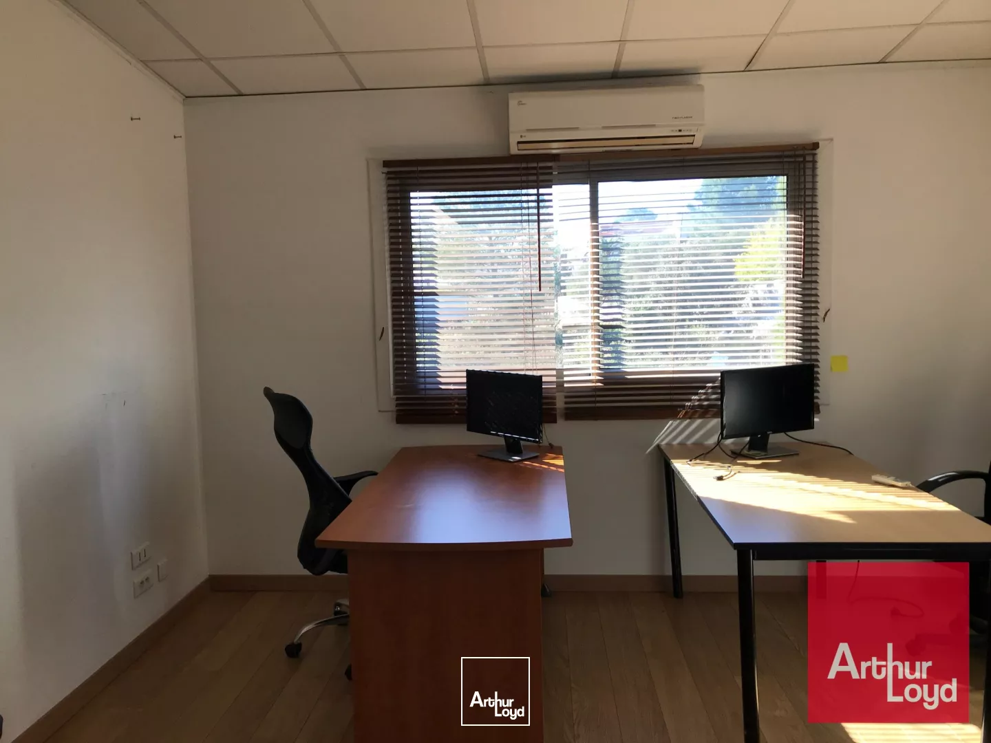 BUREAUX A LOUER - LE CRES