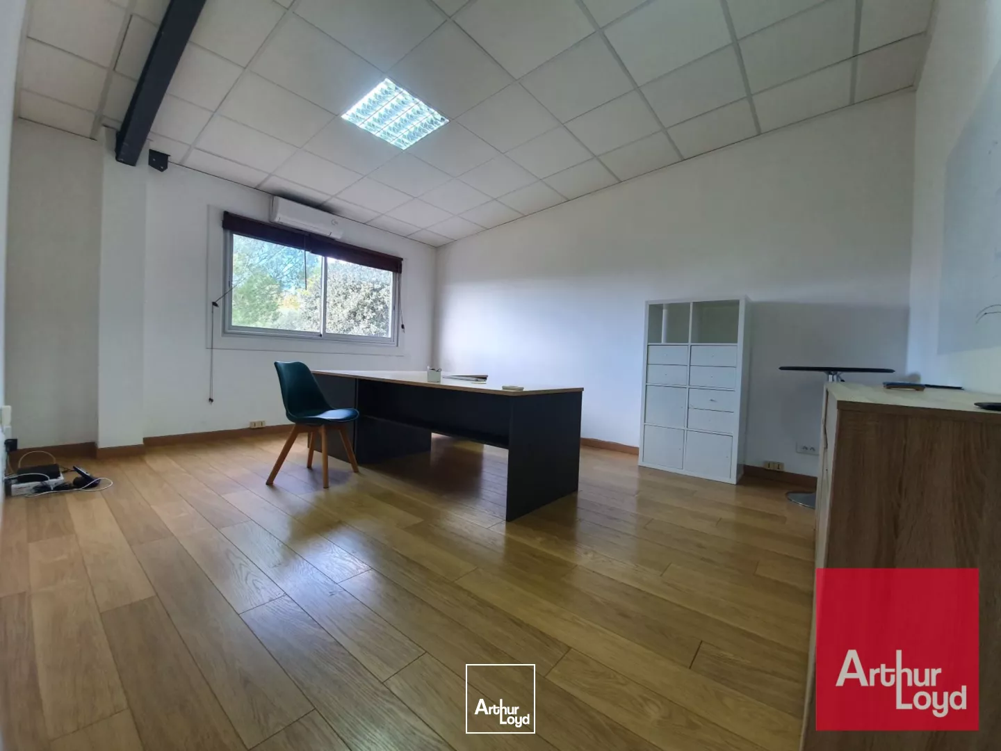 BUREAUX A LOUER - LE CRES