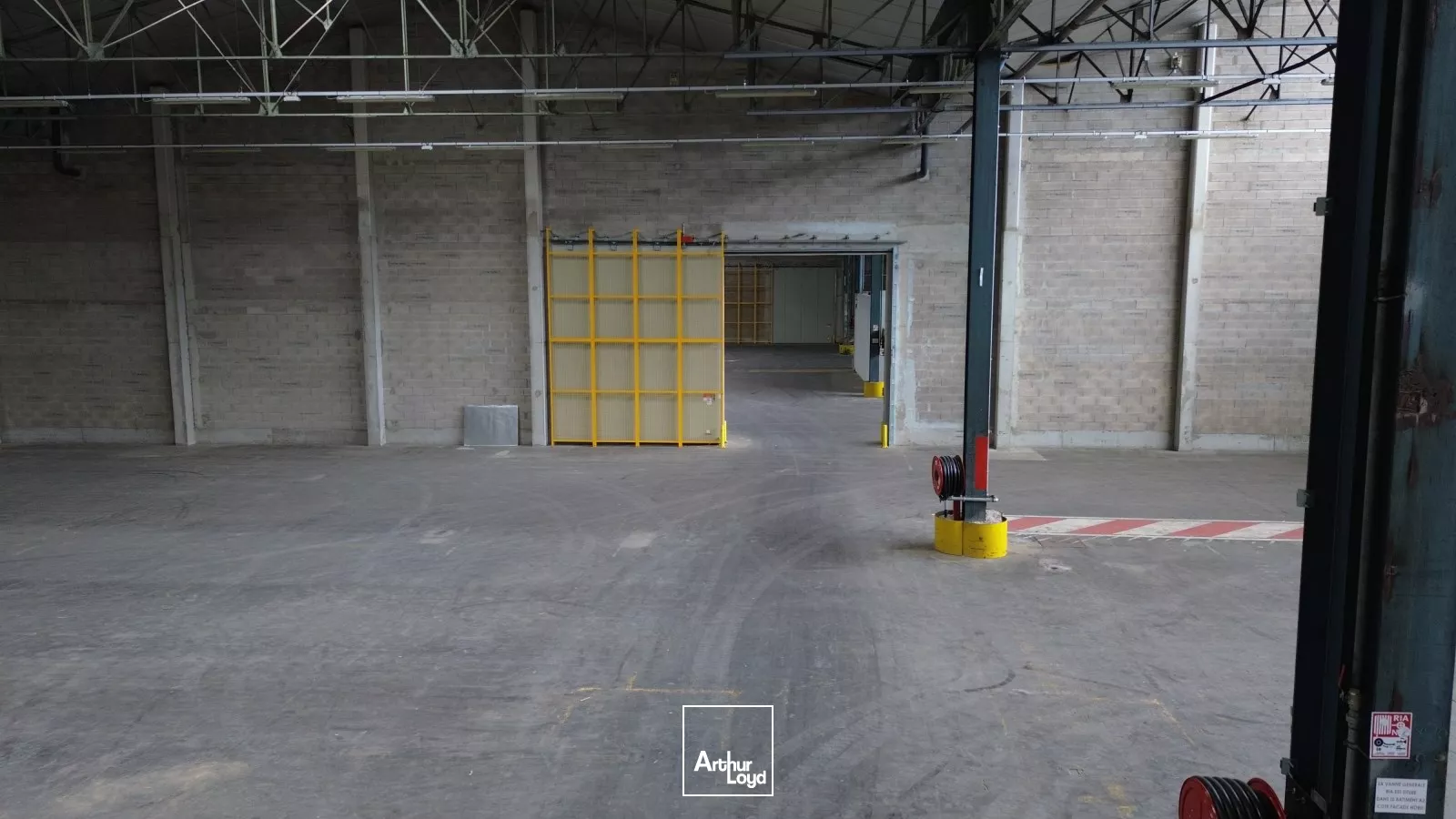 LOCAL D'ACTIVITE et BUREAUX - ICPE 1510 - NIMES