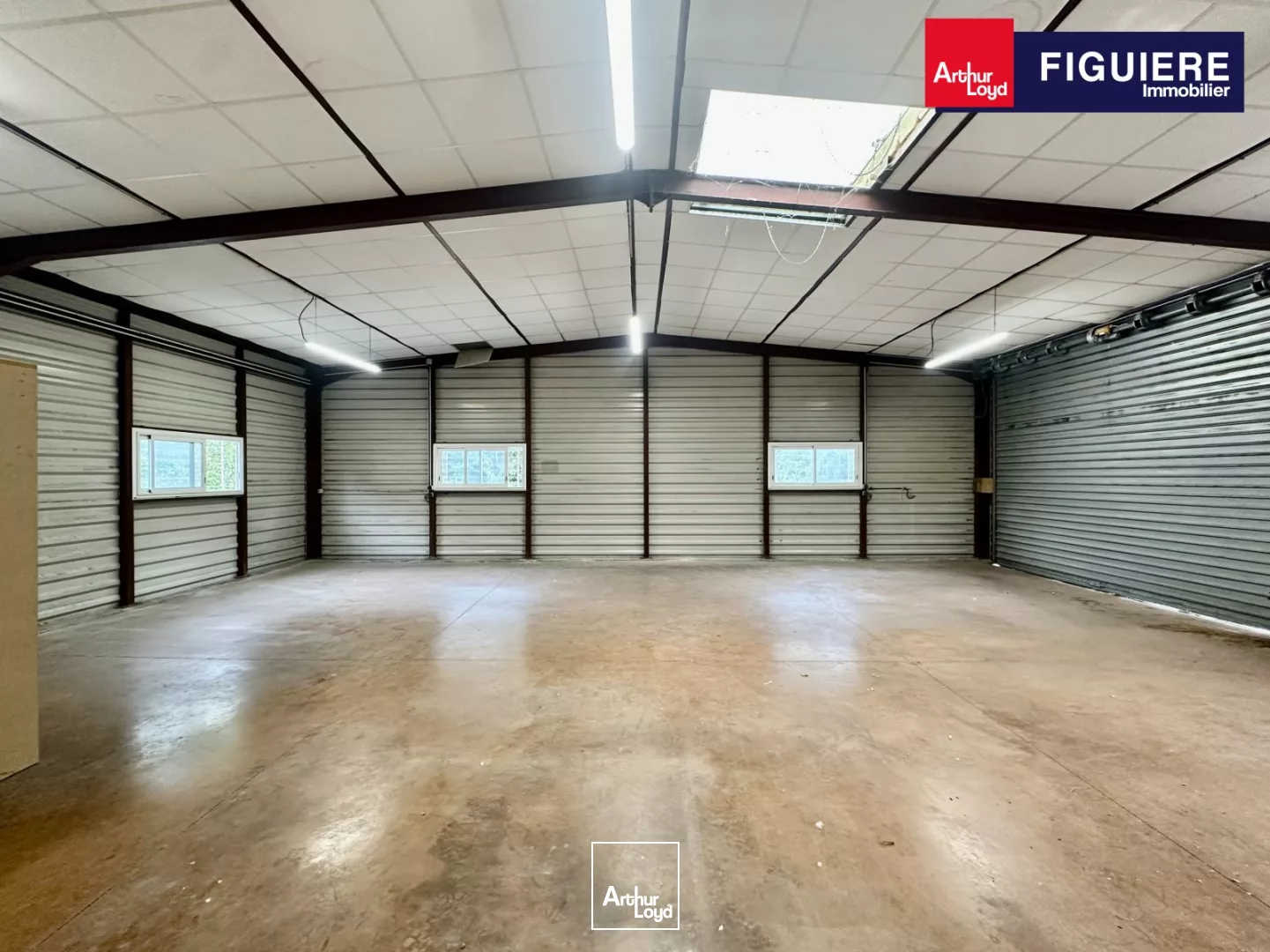 Bâtiment mixte indépendant à VENDRE sur AIX EN PROVENCE