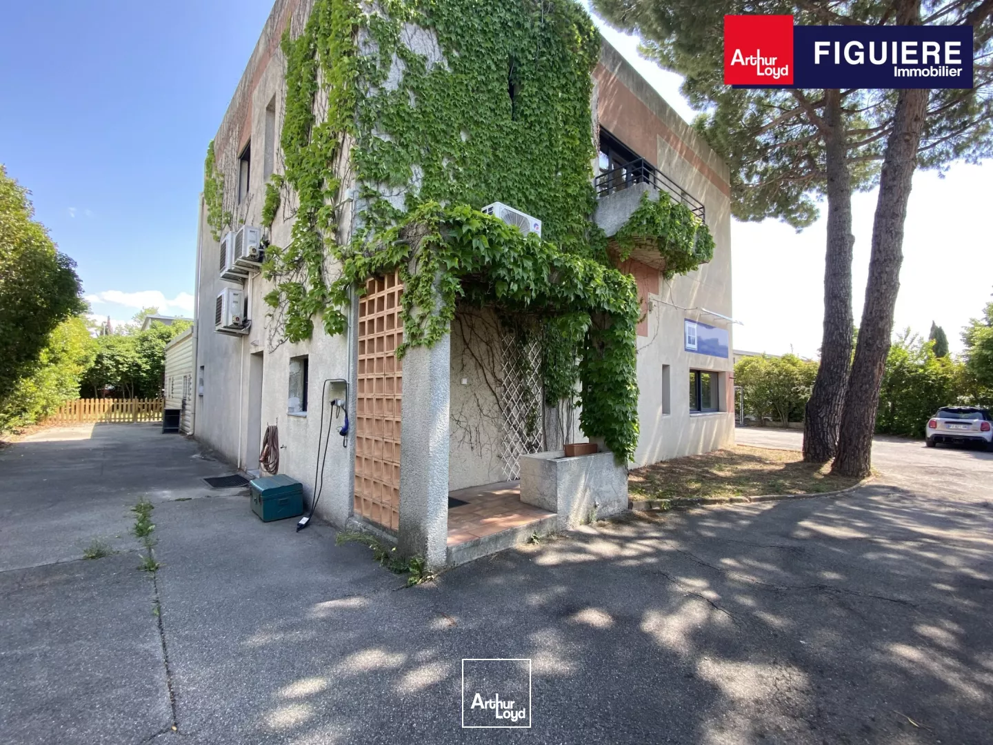 Bâtiment mixte indépendant à VENDRE sur AIX EN PROVENCE