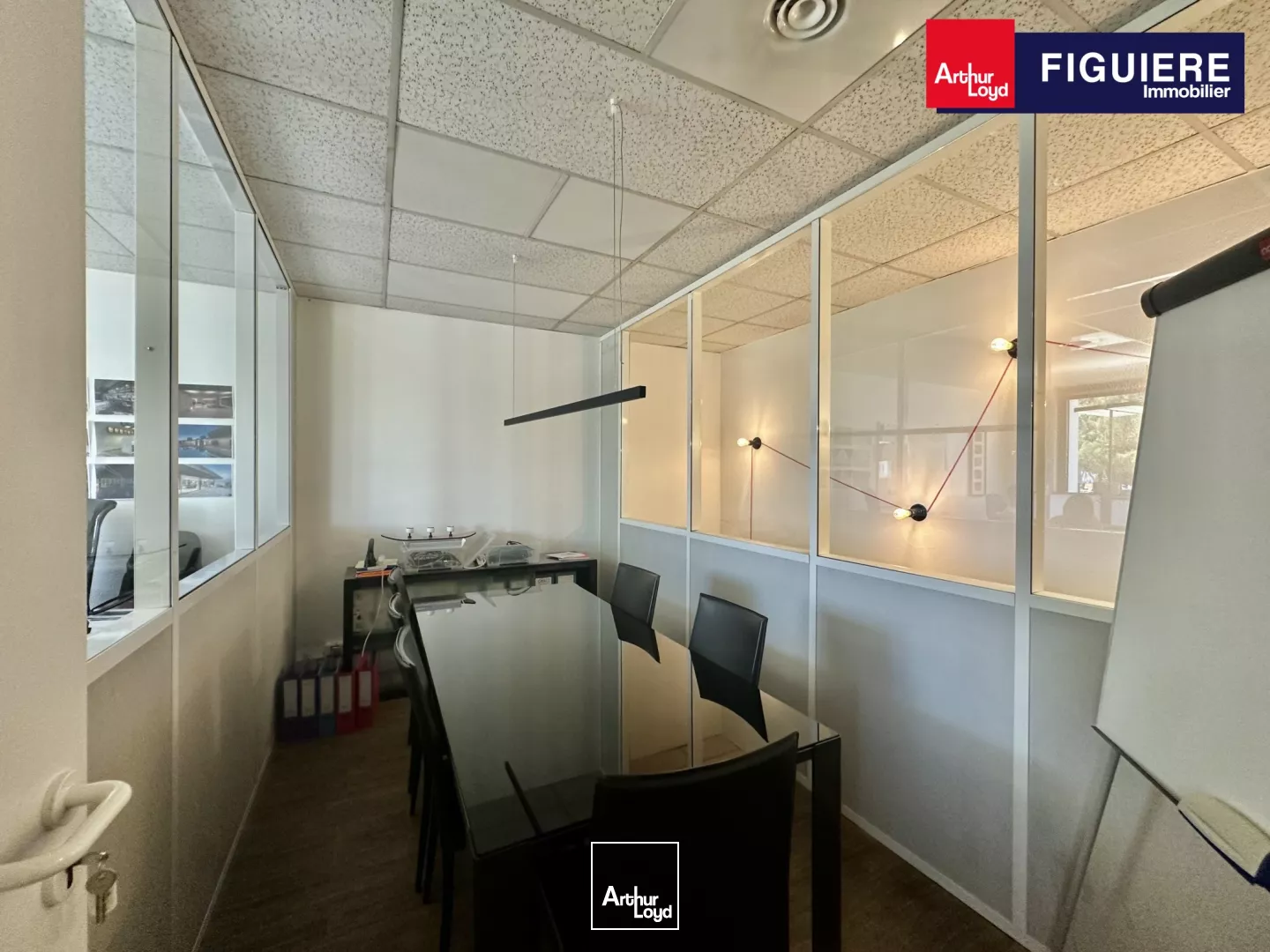 EN EXCLUSIVITE - Locaux mixtes à LOUER sur le Pôle d'Activités d'AIX EN PROVENCE