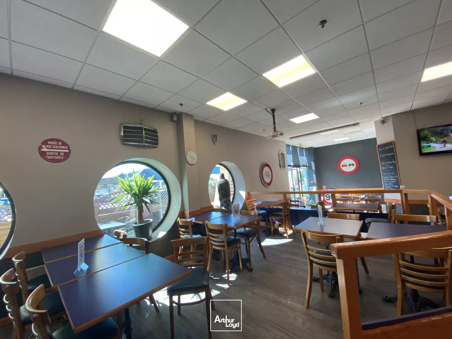 FONDS DE COMMERCE A VENDRE 120 M² BRASSERIE CENTRE COMMERCIAL LAMBALLE