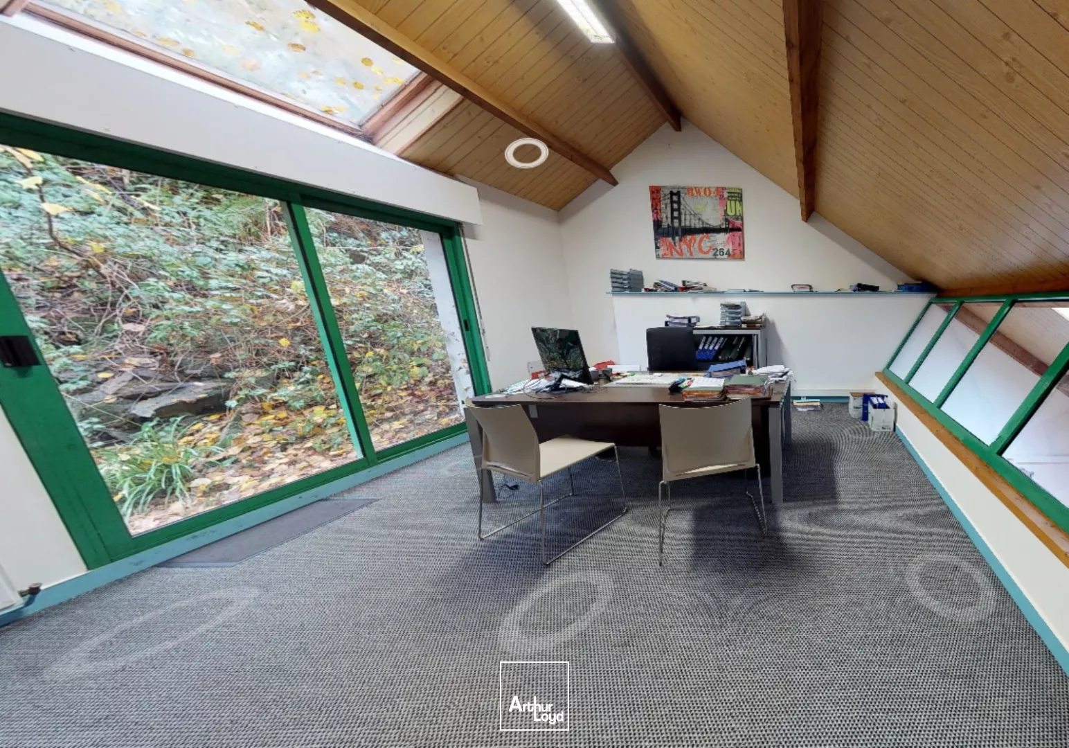 A LOUER LOCAL PROFESSIONNEL 232 M² PROXIMITE GARE