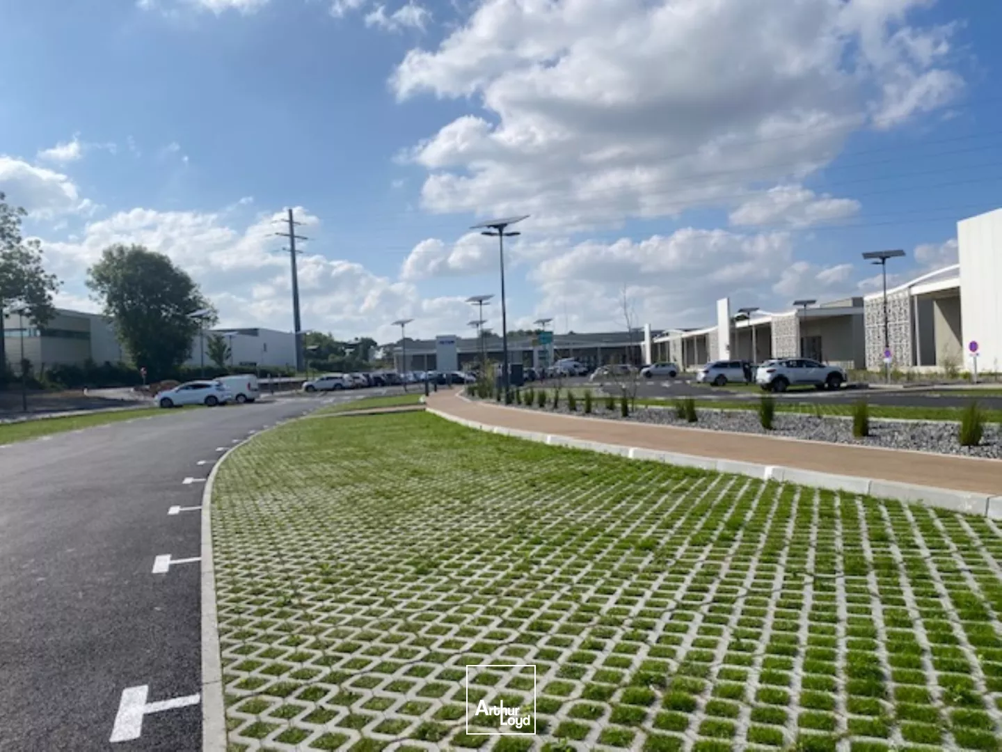 CELLULES COMMERCIALES A VENDRE A LOUER A PARTIR DE 549 M² ZONE DU LECK LANDERNEAU