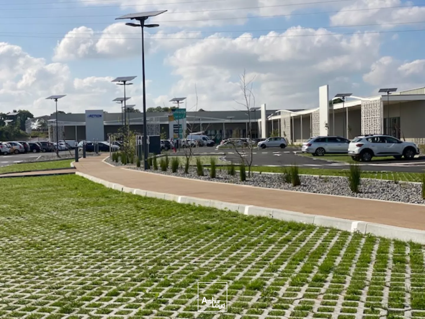 CELLULES COMMERCIALES A VENDRE A LOUER A PARTIR DE 549 M² ZONE DU LECK LANDERNEAU