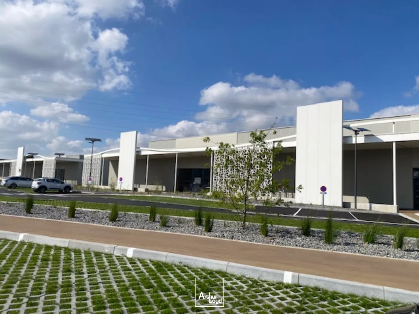 CELLULES COMMERCIALES A VENDRE A LOUER A PARTIR DE 549 M² ZONE DU LECK LANDERNEAU