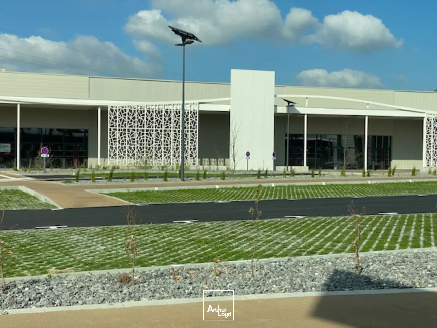 CELLULES COMMERCIALES A VENDRE A LOUER A PARTIR DE 549 M² ZONE DU LECK LANDERNEAU