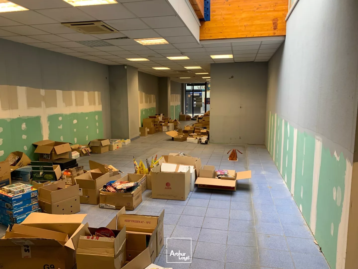 LOCAL COMMERCCIAL A LOUER CENTRE HISTORIQUE DE QUIMPER