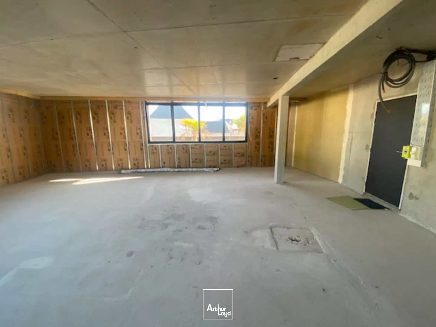 BUREAUX A LOUER - ALLEE DE KERMORVAN QUIMPER