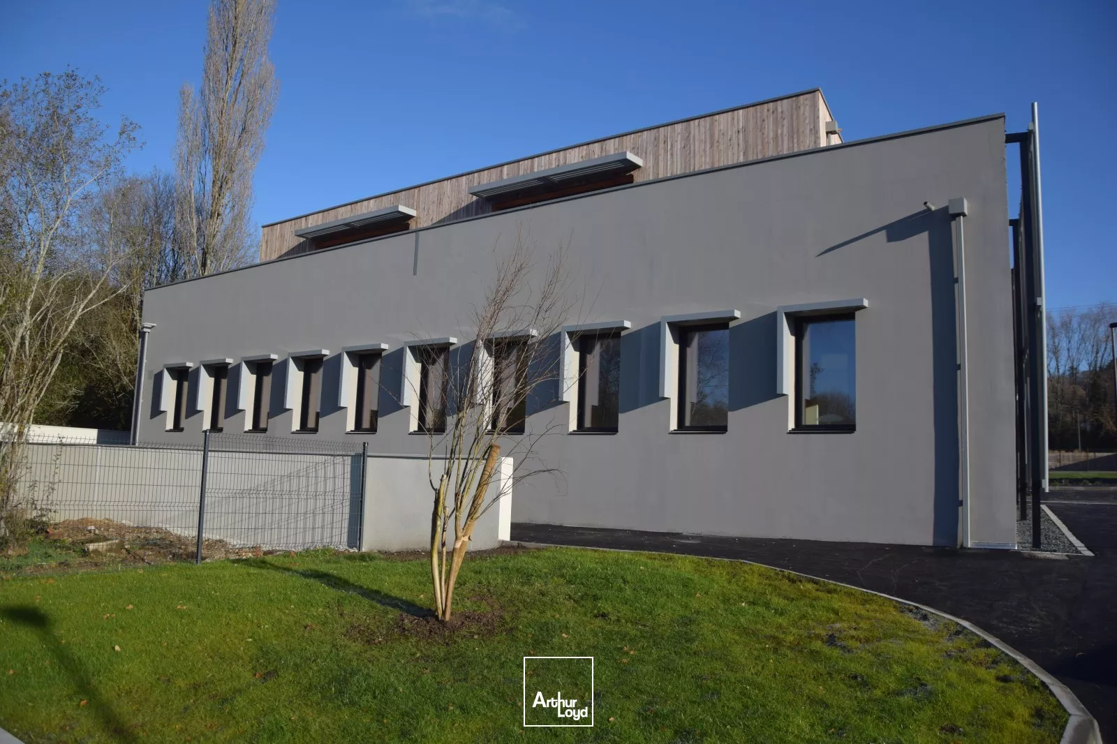 BUREAUX A LOUER - ALLEE DE KERMORVAN QUIMPER
