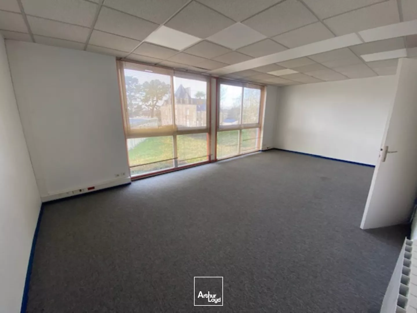 A LOUER / A VENDRE - QUIMPER PLATEAU DE BUREAUX DE 362 M²