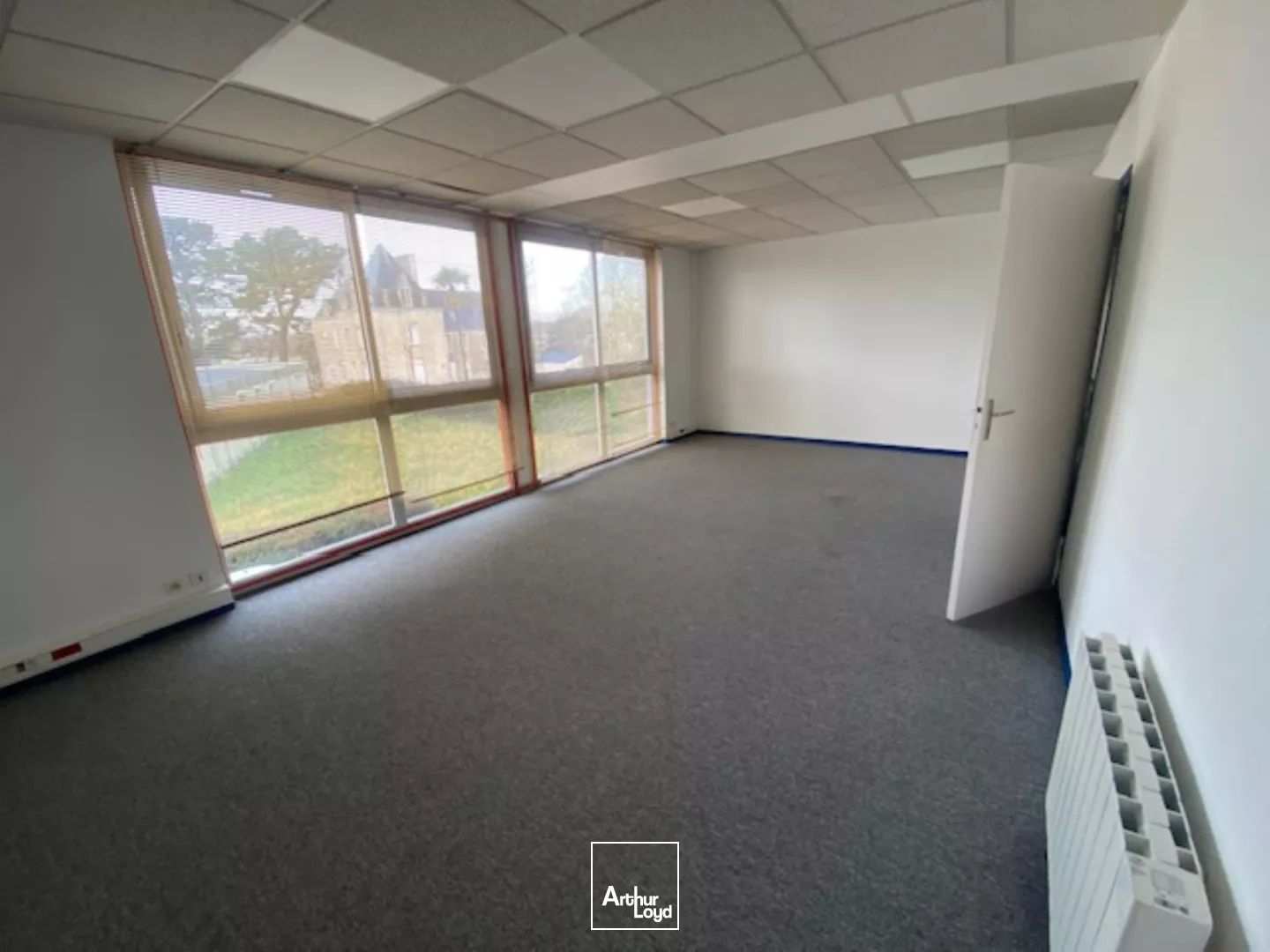 A LOUER / A VENDRE - QUIMPER PLATEAU DE BUREAUX DE 362 M²