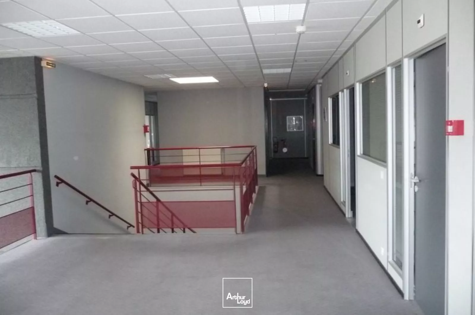 A LOUER ACTIVITES ET BUREAUX TECHNOPOLE BREST