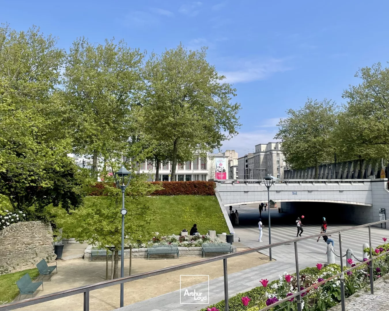 CESSION DROIT AU BAIL - LOCAL COMMERCIAL HYPER CENTRE BREST - 212 M²