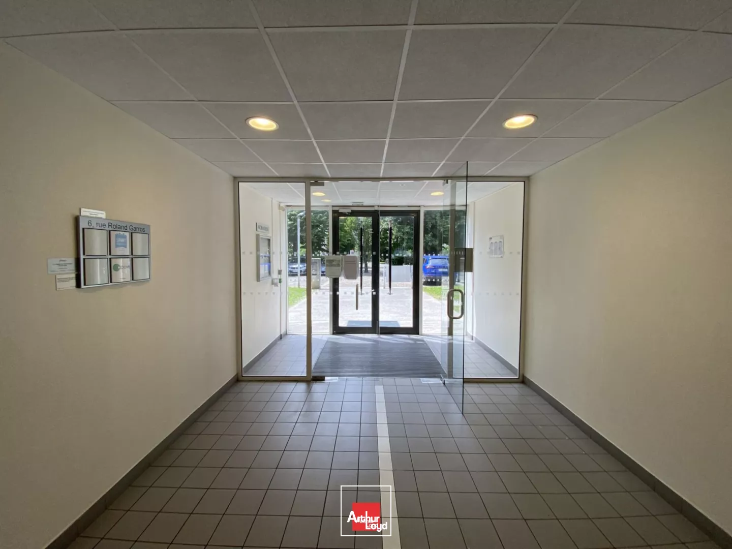 A LOUER BUREAUX EYBENS PARC ARBORE PROCHE TRAM ET COMMODITES