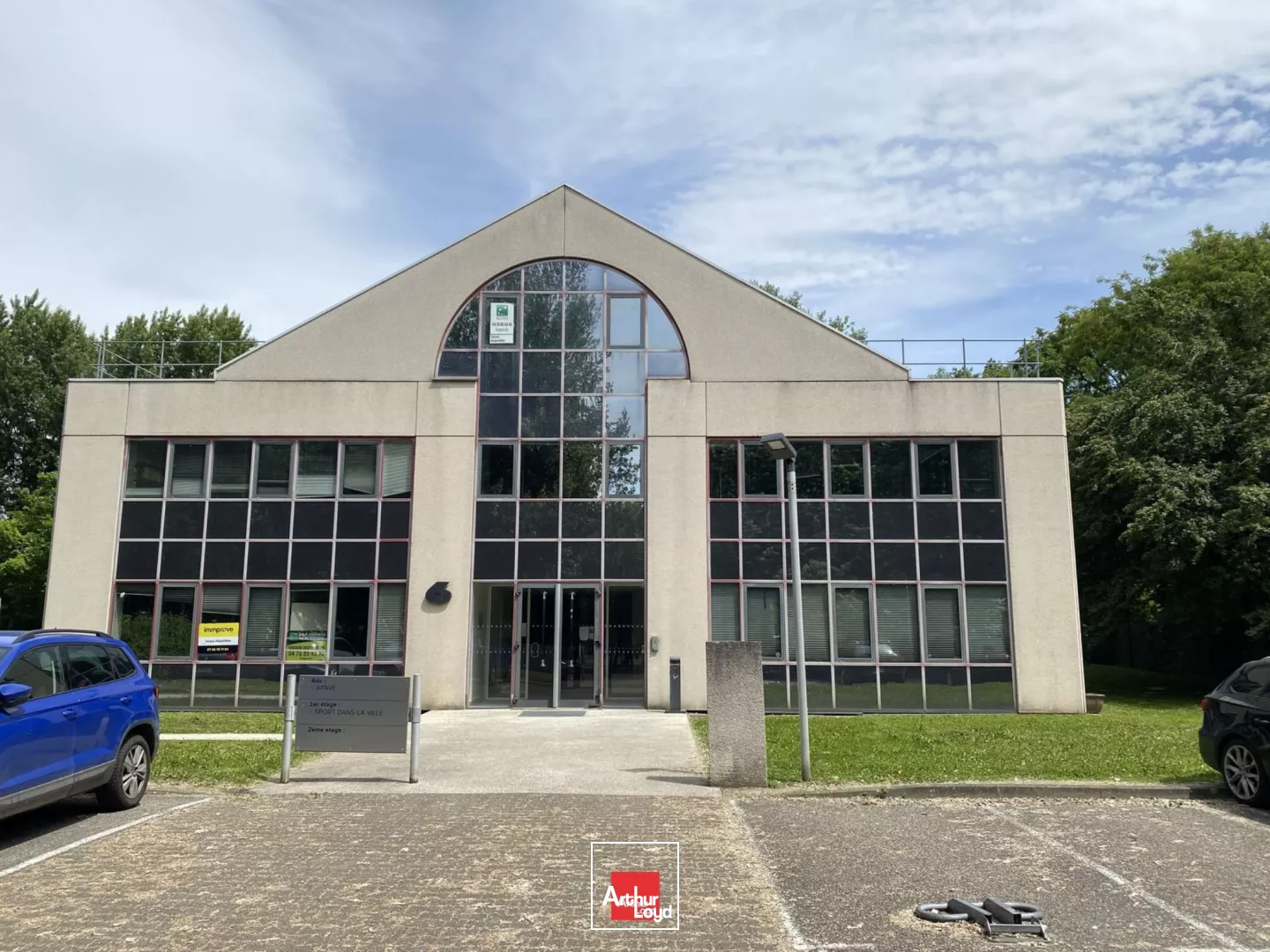 A LOUER BUREAUX EYBENS PARC ARBORE PROCHE TRAM ET COMMODITES