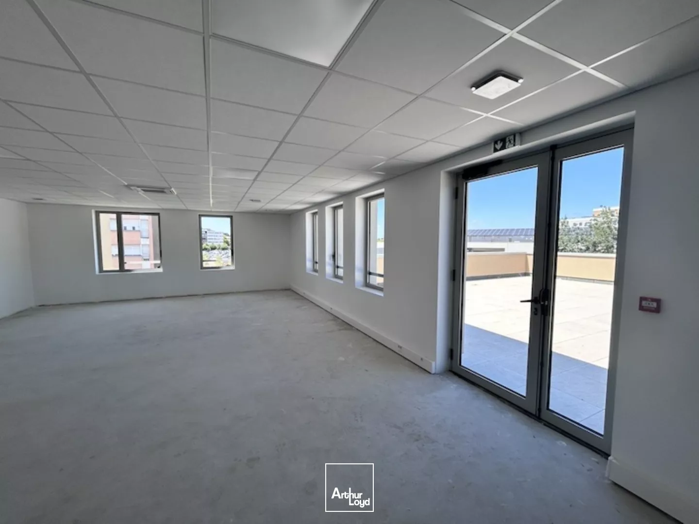 Bourg en Bresse centre ville - Bureaux neufs à louer à proximité des commerces et des parkings.