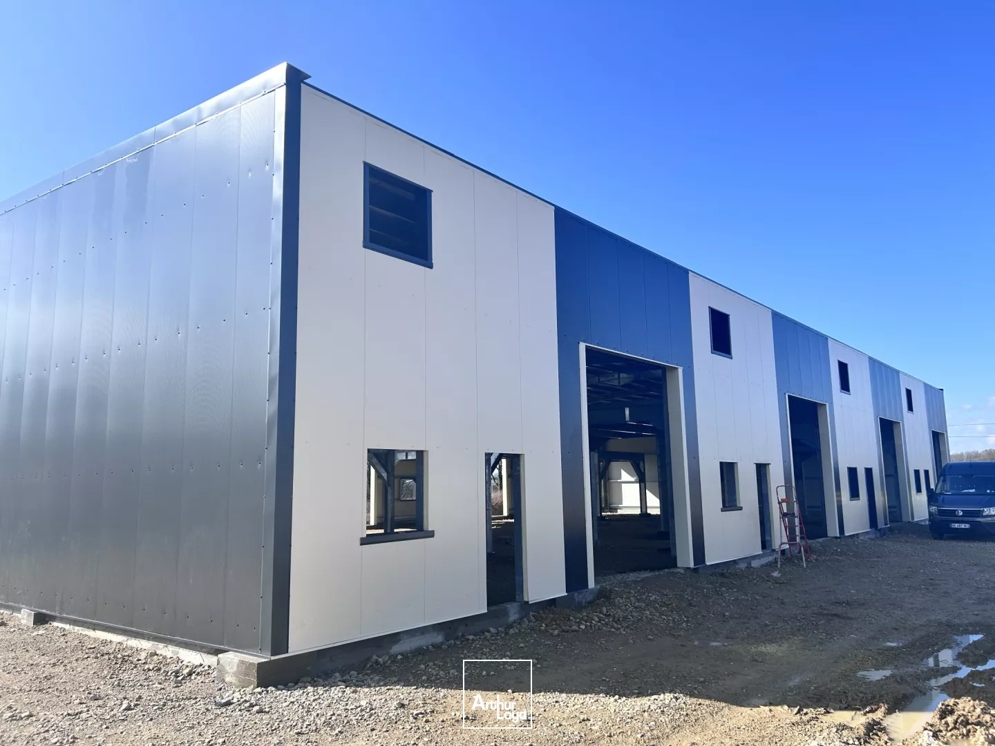 PERONNAS - LOCAUX D'ACTIVITE EN CONSTRUCTION - NEUFS - LOCATION - VISIBILITE 