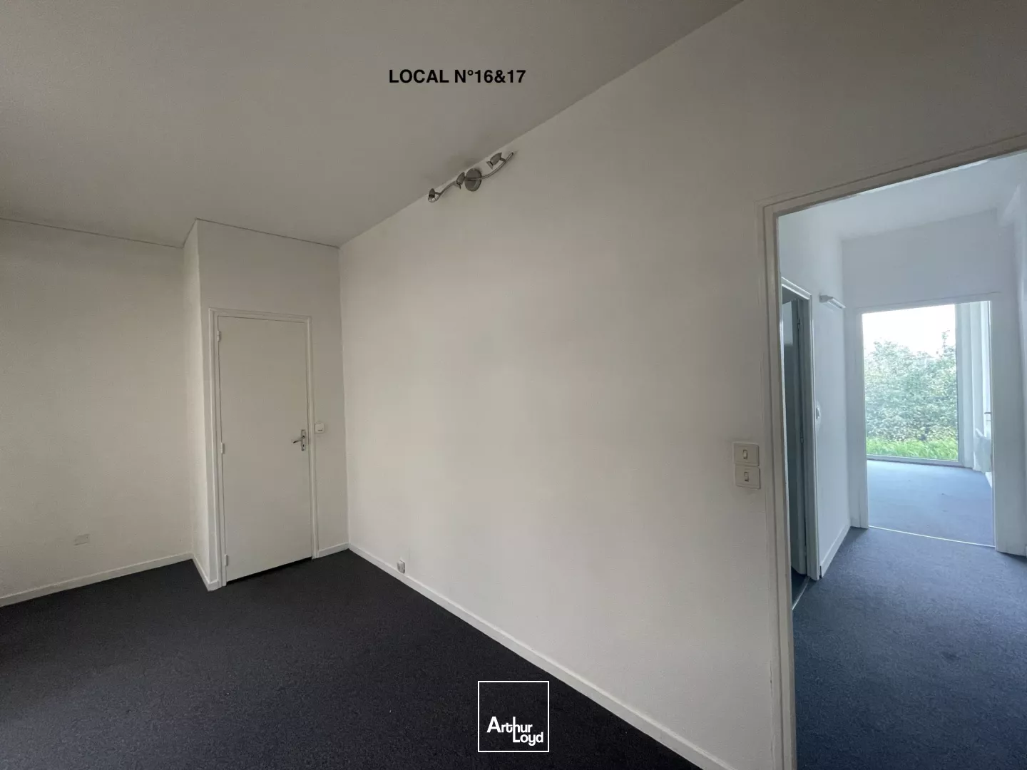 BUREAUX COMMERCE A LOUER - ORVAULT GRAND VAL - NANTES NORD