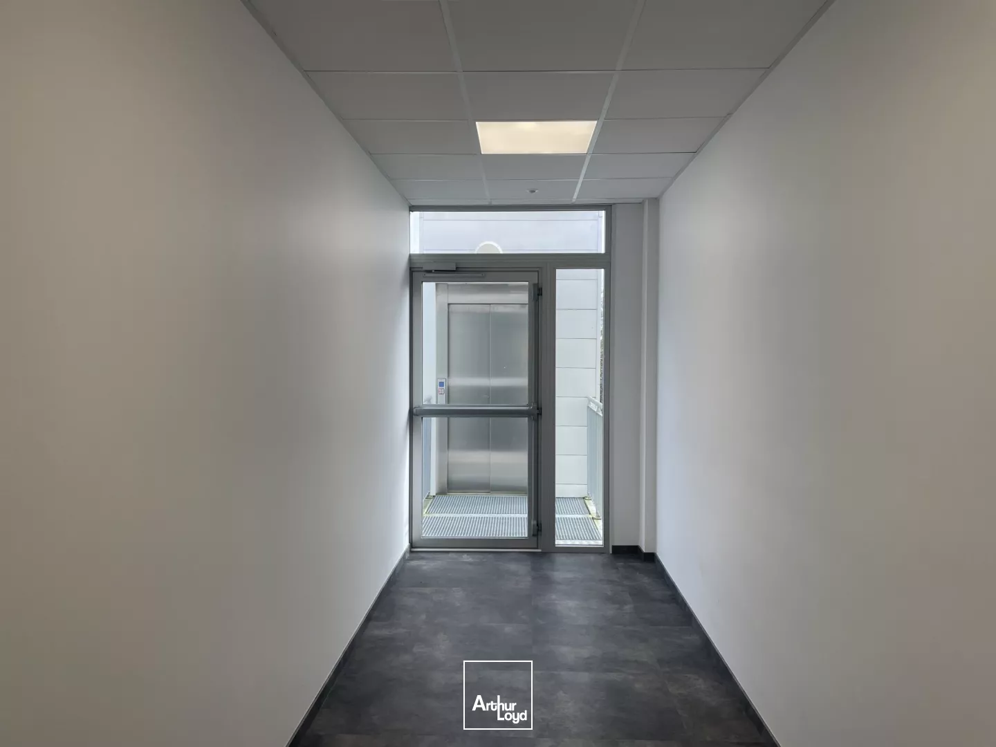 BUREAUX COMMERCE A LOUER - ORVAULT GRAND VAL - NANTES NORD