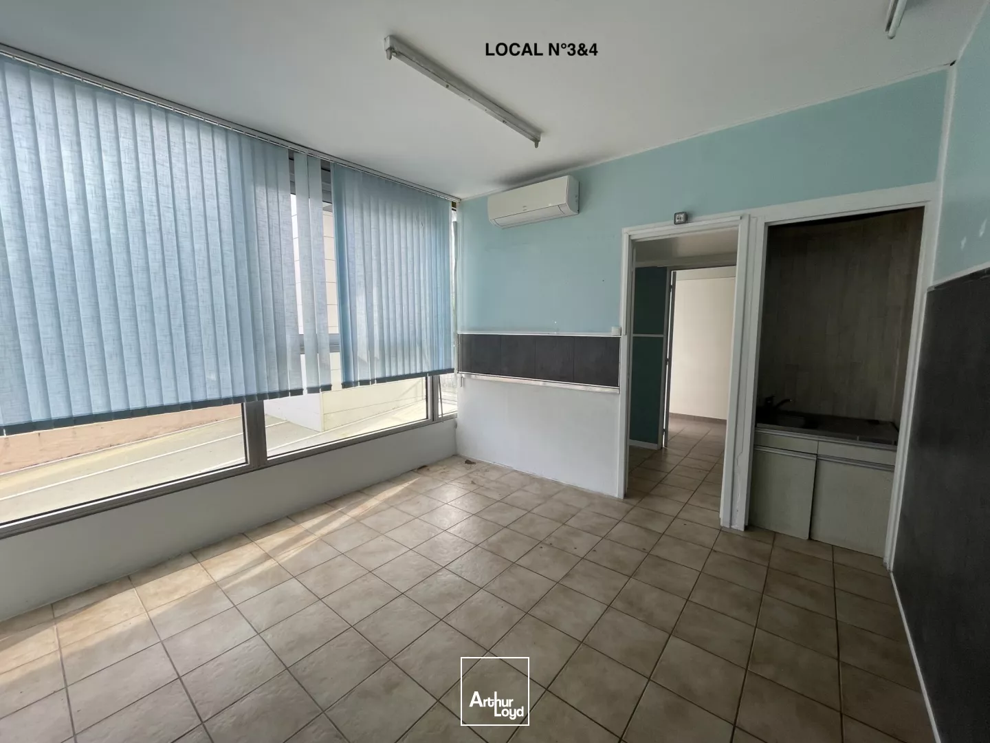 BUREAUX COMMERCE A LOUER - ORVAULT GRAND VAL - NANTES NORD